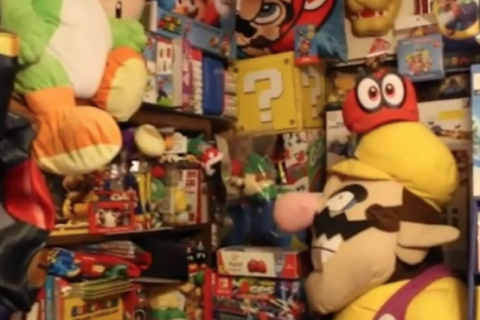 Rompe récord con su colección de Super Mario