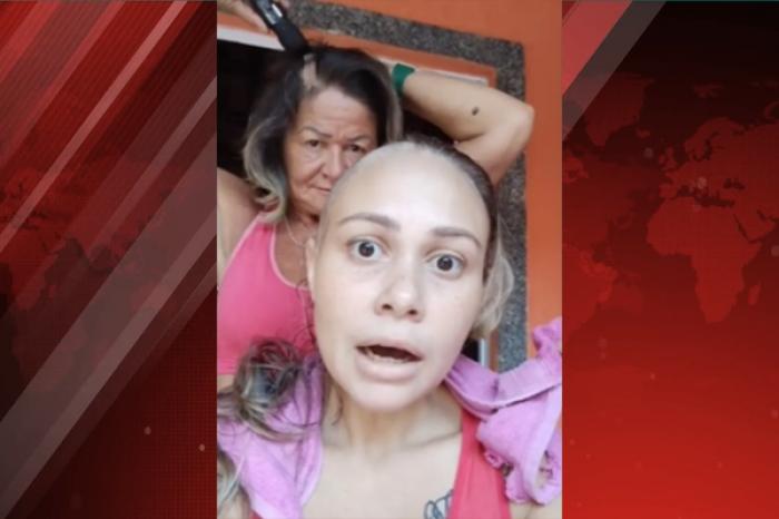 Sorprende a su hija con cáncer y se rapa la cabeza en solidaridad