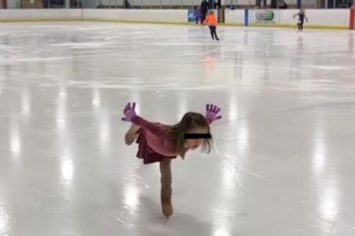 La pequeña patinadora que sueña con ser una estrella olímpica