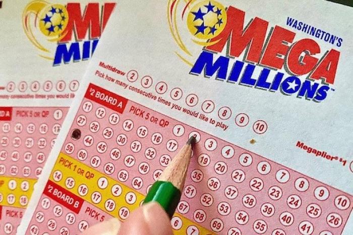 Gana dos veces la lotería el mismo día