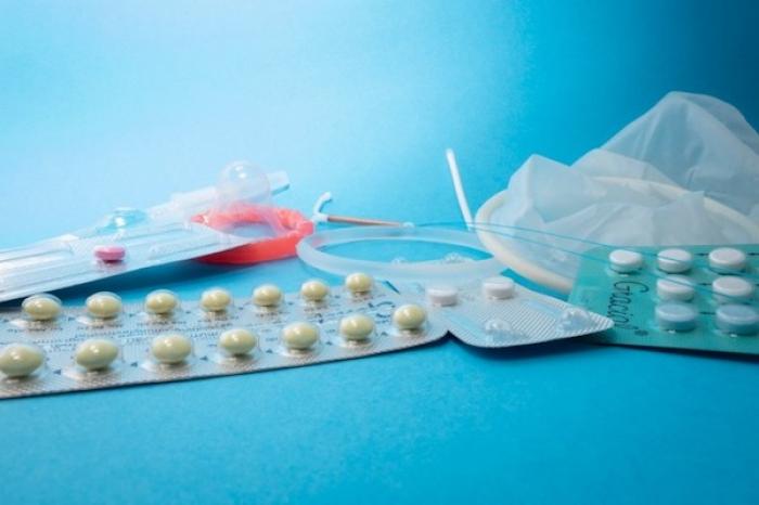 Parche anticonceptivo: Cómo se utiliza y cuáles son sus efectos positivos y negativos