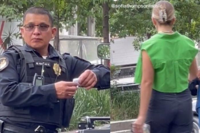 Mujer recibe críticas por dar mensaje a policía