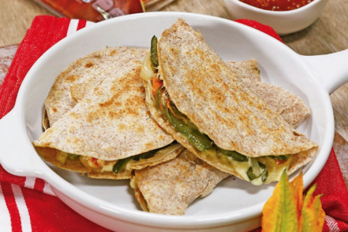 Quesadillas de flor de calabaza con rajas