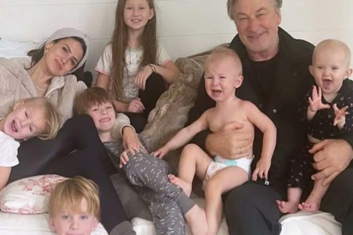 Alec Baldwin es papá de nuevo a sus 65 años