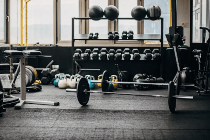 Joven acude por primera vez al gym y acaba con tremenda lesión