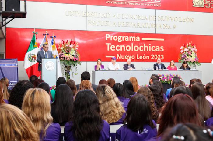 Incursionan mujeres en la ciencia a través del programa Tecnolóchicas