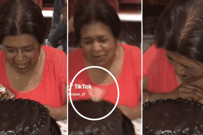 Mujer muerde su pastel de cumpleaños y se le sale la dentadura postiza
