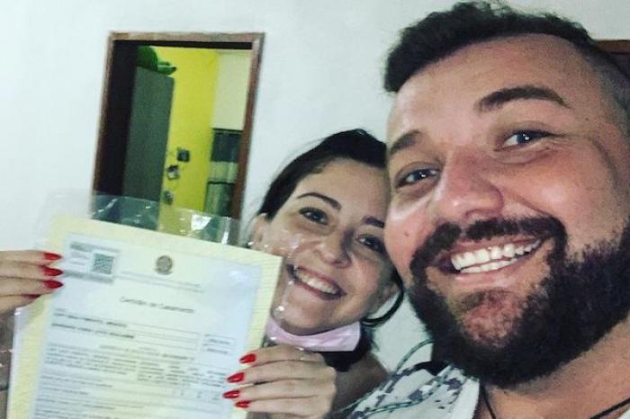 Exmarido y mujer celebran juntos su divorcio y se vuelven virales