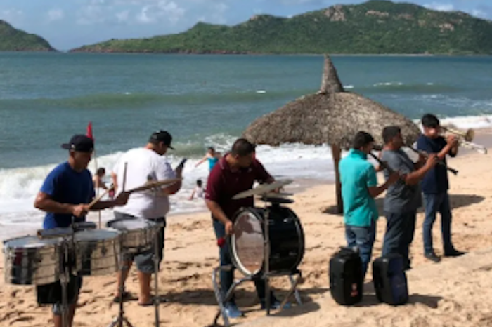 Permitirán la presentación de bandas y grupos musicales en playas de Mazatlán