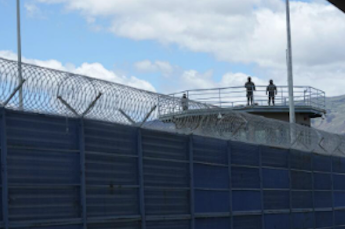 Autoridades ecuatorianas recuperan control de cárcel en Guayaquil tras amotinamiento