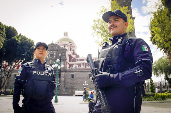 José Luis Garza Ochoa promete mejorar condiciones laborales de policías en Guadalupe