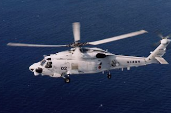 Dos helicópteros de la Marina de Japón chocan en el océano Pacífico