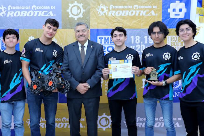 Estudiantes de la UANL representarán a México en Torneo Internacional de Robótica