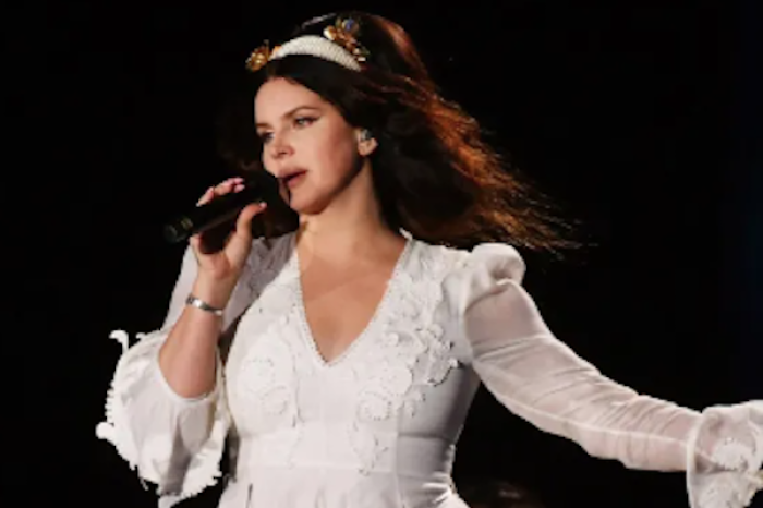 Coachella enfrenta multa de 28 mil dólares por exceder tiempo de presentación de Lana del Rey