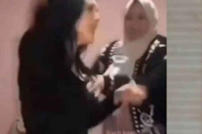  Musulmana es agredida por sus padres por no llevar hiyab  