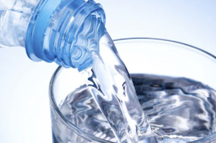La verdad sobre el agua y la digestión: Desm