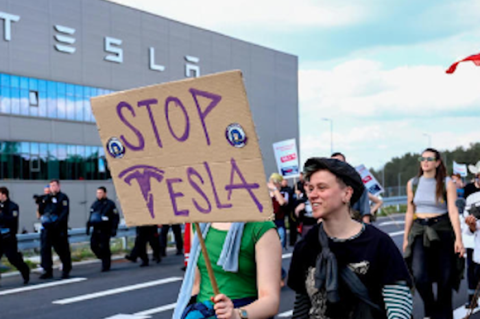 Protestas en fábrica de Tesla desatan debate