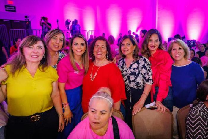 Lorena de la Garza apoya propuestas pro-mujeres de Adrián