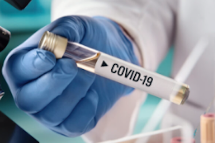 Alerta por nueva variante FLiRT del COVID-19 en EE.UU