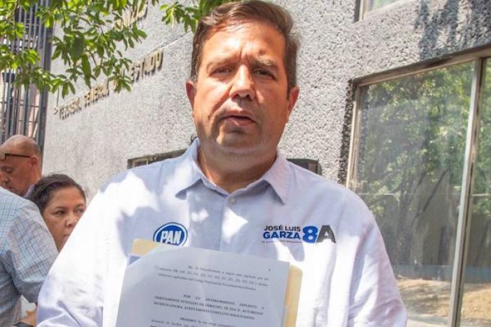 Denuncia JL Garza Ochoa a Agua y Drenaje por omisión a reflujo sanitario en viviendas de Guadalupe