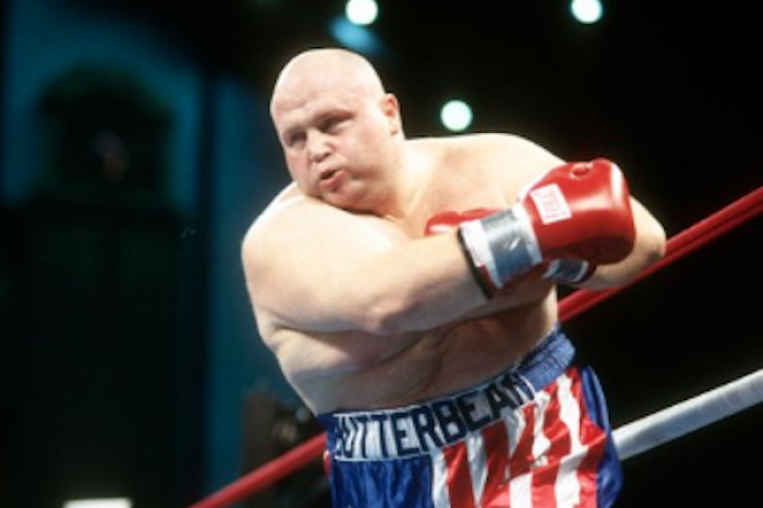 Butterbean retoma el ring; ofrece millones para enfrentarse a Jake Paul 