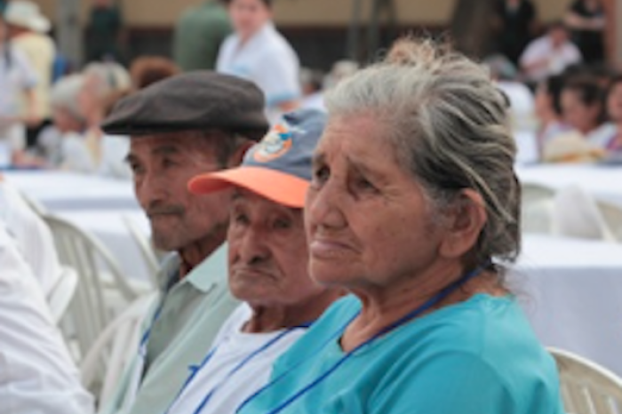 Casi 4 millones de adultos mayores en situación de pobreza en México: Coneval