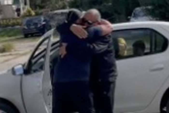 La increíble historia de dos amigos que se reencontraron en una discusión de tráfico