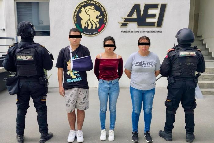 Detienen en Garcia a tres personas con drogas