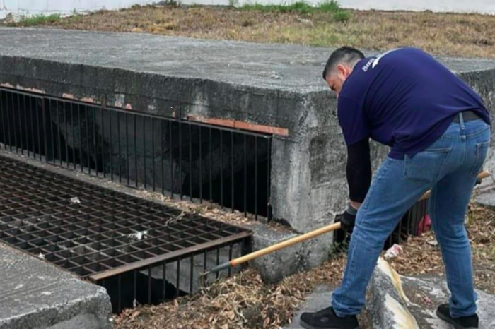 Implementan operativo de limpieza de alcantar