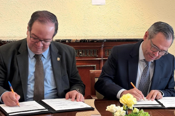 UNAM y Banamex firman convenio histórico  