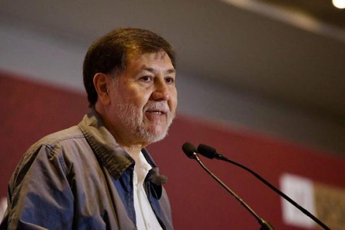 Fernández Noroña responde a críticas por v