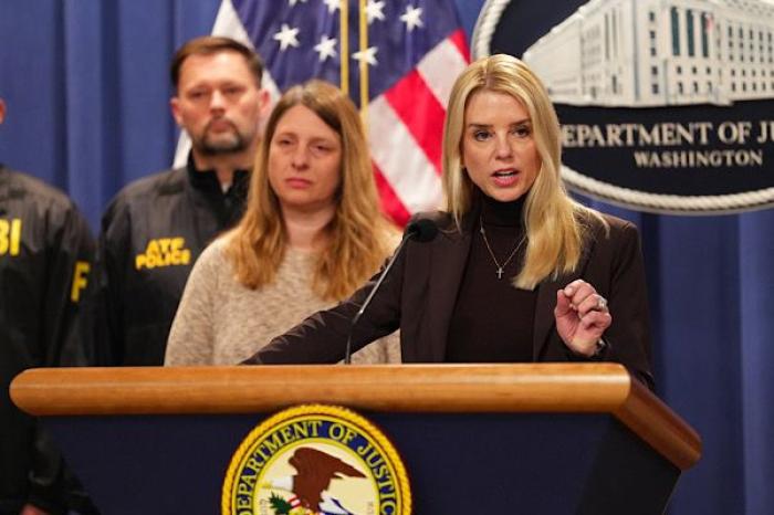 Pam Bondi anuncia histórico decomiso en EU g