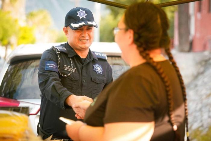 Llega a Santa Catarina “amigo policía”