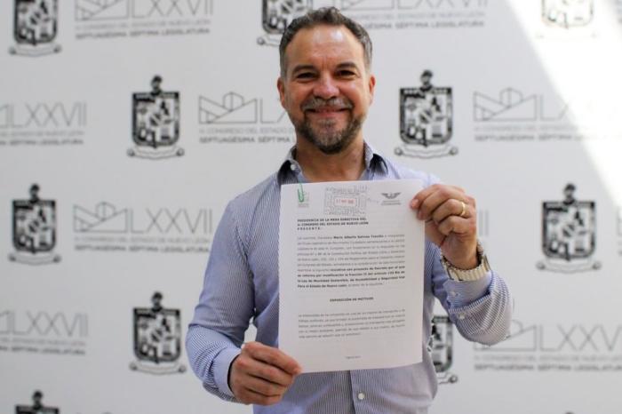 Proponen prohibir que menores de 12 años via
