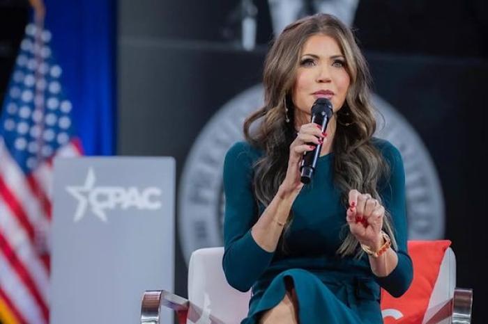 Kristi Noem busca máxima sanción para mexic