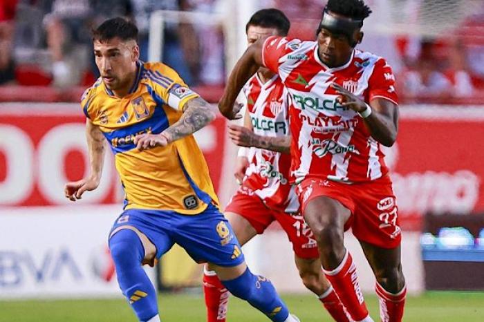 Necaxa perdona y Tigres resiste