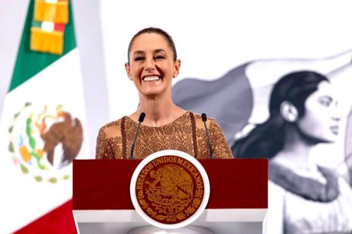 Sheinbaum demanda a Google por cambiar el nom