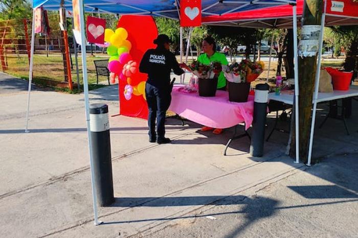 Vigila Santa Catarina comercios por Día de l