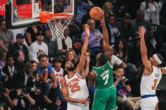 Los Celtics resucitan en Nueva York y alargan