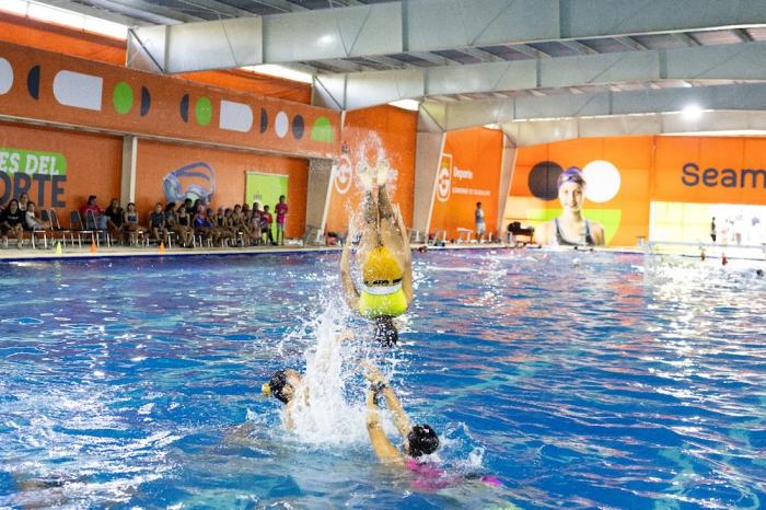 CEDEREG es anfitrión de las selecciones de Waterpolo y Natación artística
