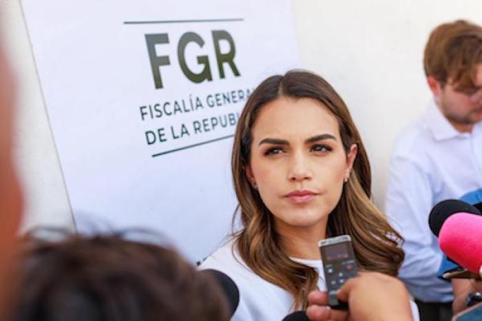 Presenta Lorena de la Garza ante FGR 8 denuncias por delitos electorales contra Samuel García