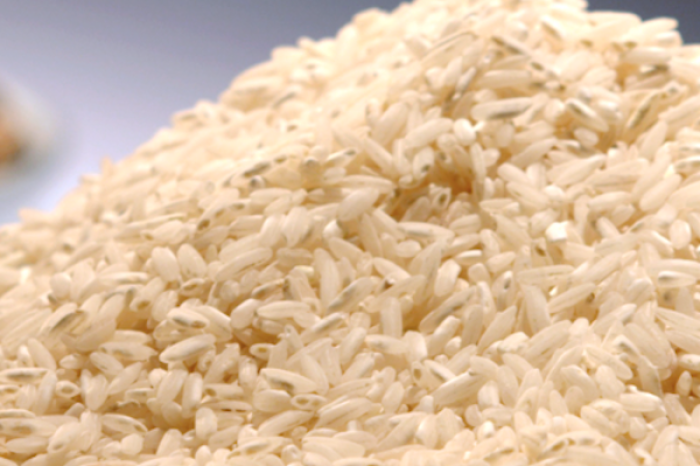 ¿Lavar o no lavar el arroz? La ciencia explica por qué este paso es clave para tu salud