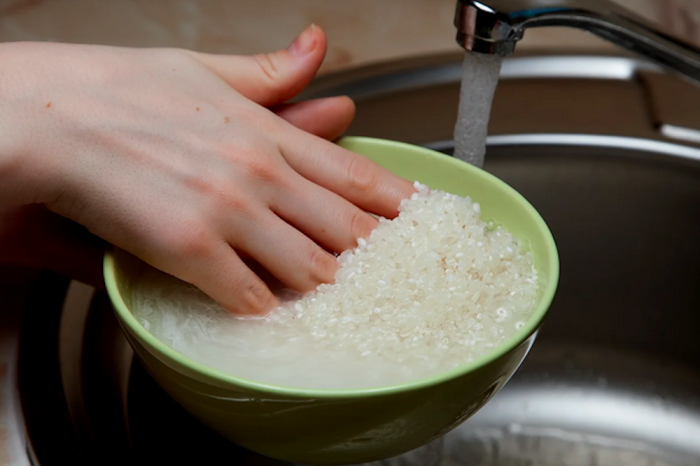 ¿Cuántas veces es necesario lavar el arroz 