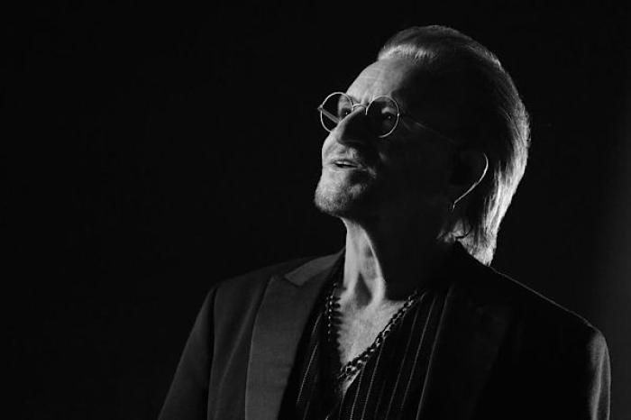 Bono emociona en Cannes con documental autobi