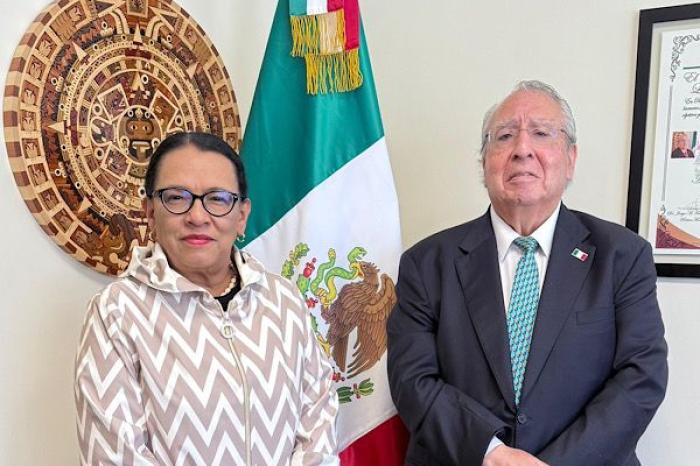 Gobierno mexicano invita al nuevo Papa León 