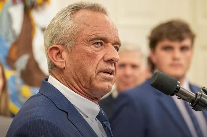 ¡Duro golpe a la OMS! Robert F. Kennedy Jr. 