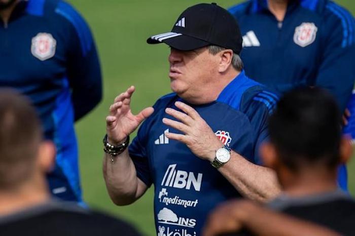 Miguel Herrera quiere medirse a México en la