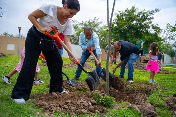 Lleva Escobedo “Pulmones Comunitarios” a 