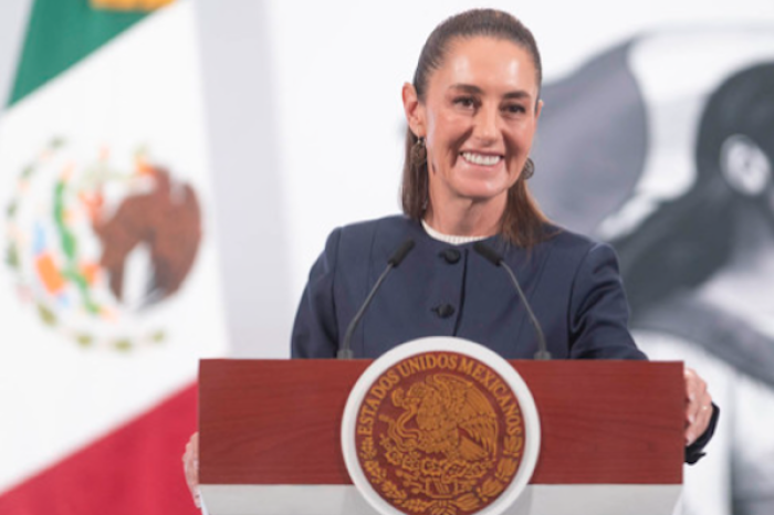 Sheinbaum critica a la CNTE por amenazas de b