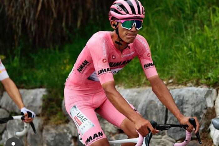 Isaac Del Toro resiste el liderato en el Giro